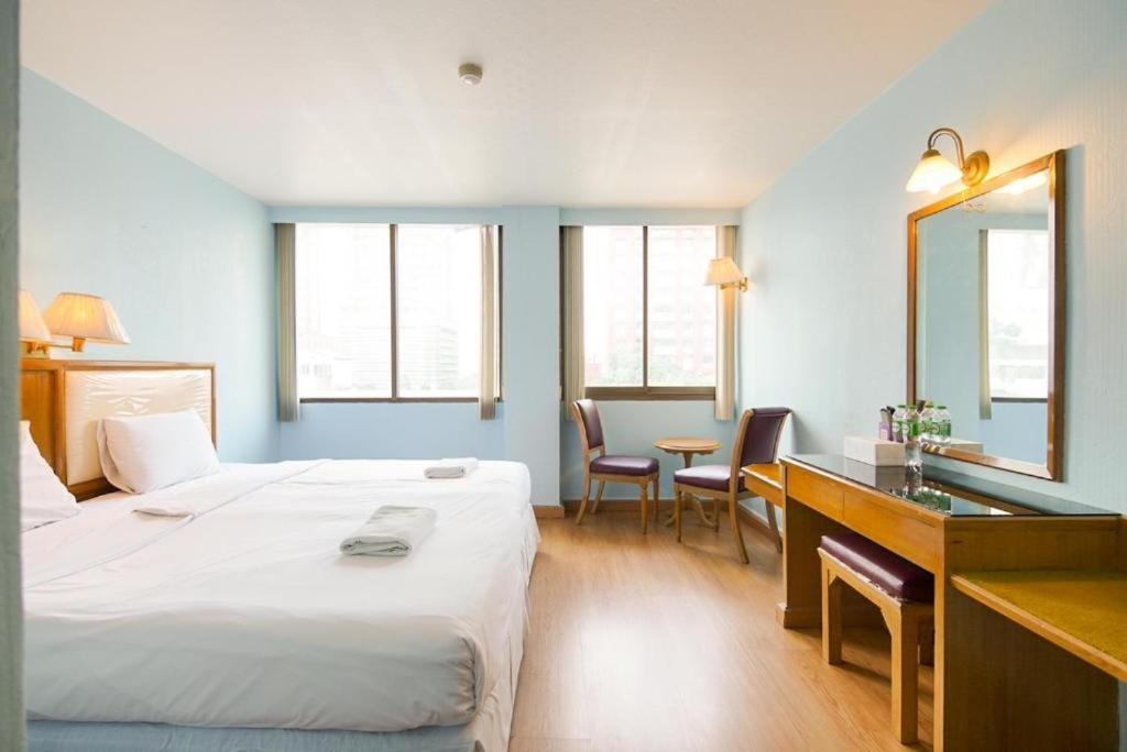 Wish Inn Chidlom V วิช อินน์ ชิดลม 2 Bangkok Kültér fotó