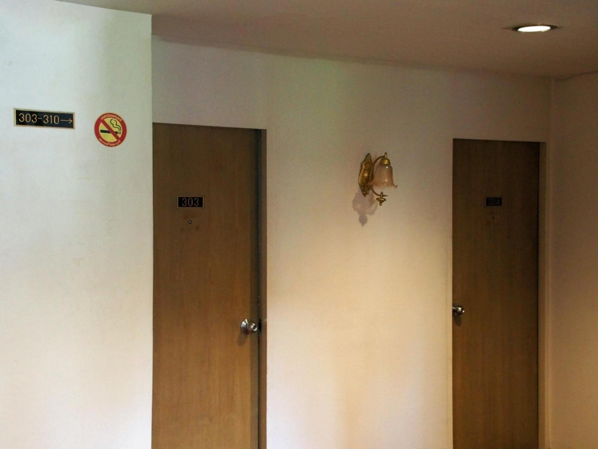 Wish Inn Chidlom V วิช อินน์ ชิดลม 2 Bangkok Kültér fotó